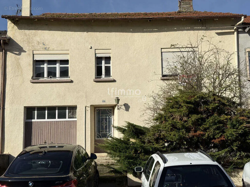 Exterior - Village House with Garden in Gomelange