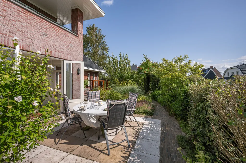 Terrazza - Villa with Private Marina in Kwintsheul
