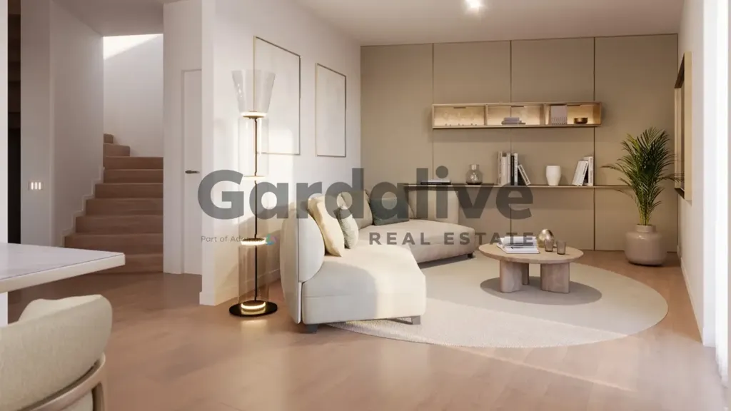 Contemporary Villa with Pool in Sirmione