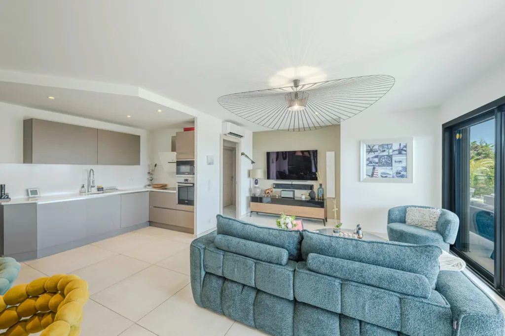 Soggiorno - Apartment with Sea View in Saint-Raphaël