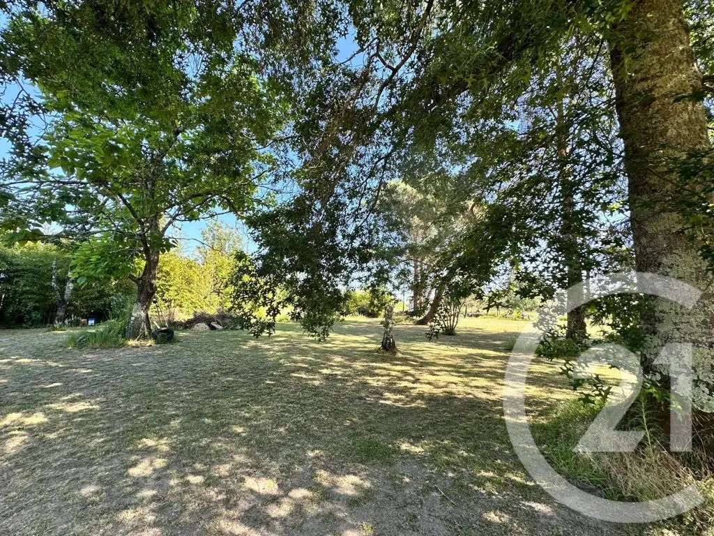 Aed - Constructible Plot with Piscine Potential in Berson