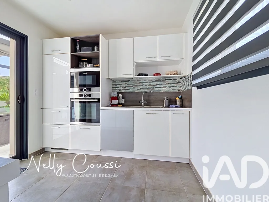 Cuisine - Villa Moderne avec Piscine à Boisseron