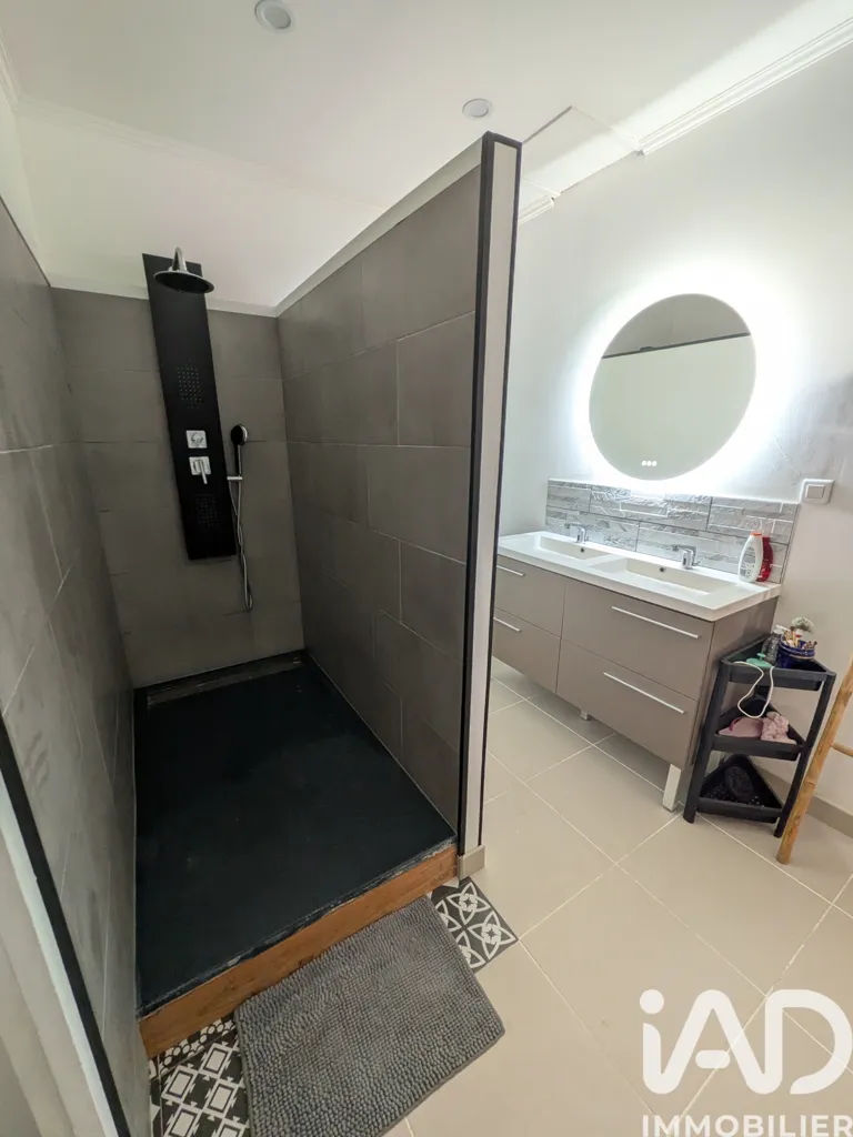 Salles de bain - Maison Familiale avec Terrasse à Balaruc-les-Bains