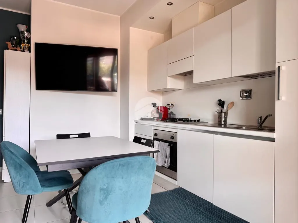 Sala da pranzo - Modern 2-Bedroom in Talenti, Rome