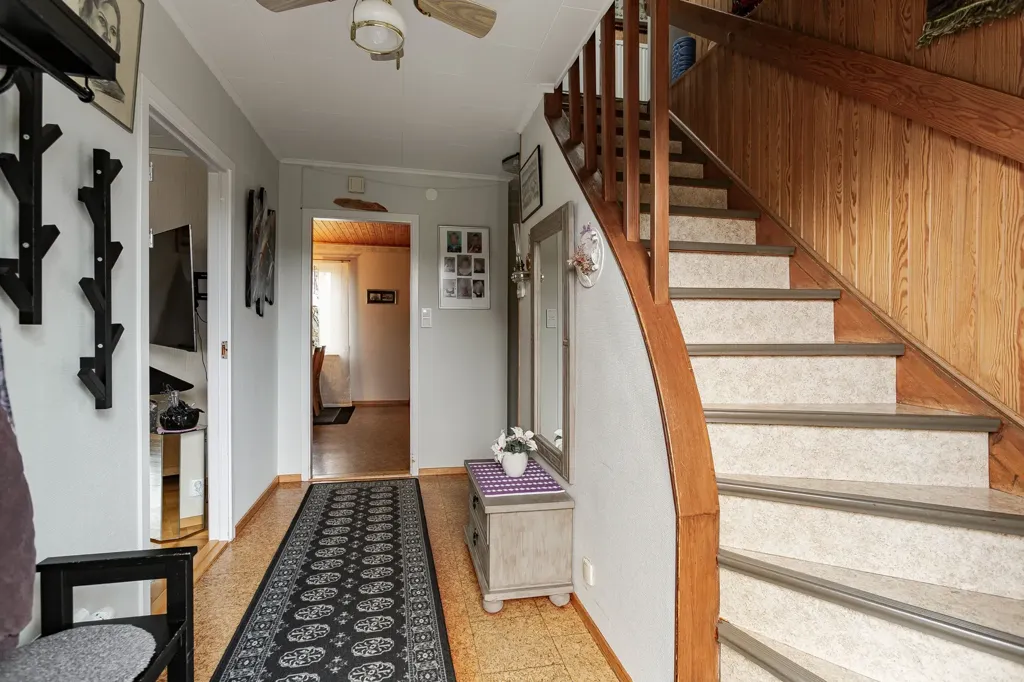 Toad - Well-Maintained Villa with Mountain View in Jönköping