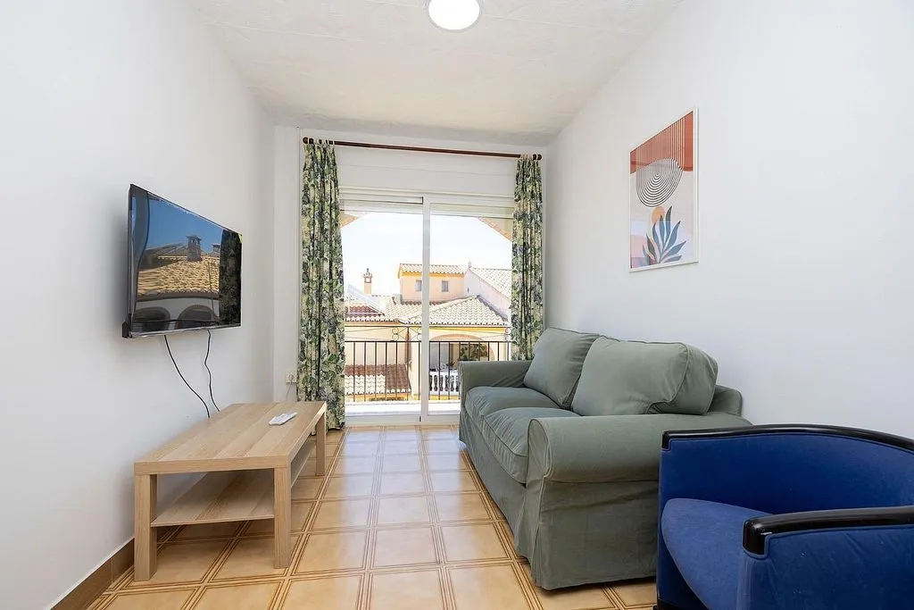 Elutuba - 1-Bedroom Flat with Balcony in Escúzar