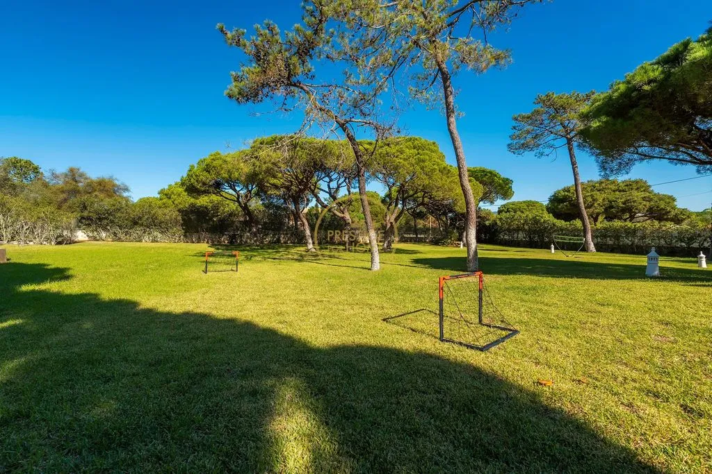Aed - Luxury Villa with Pool in Quarteira