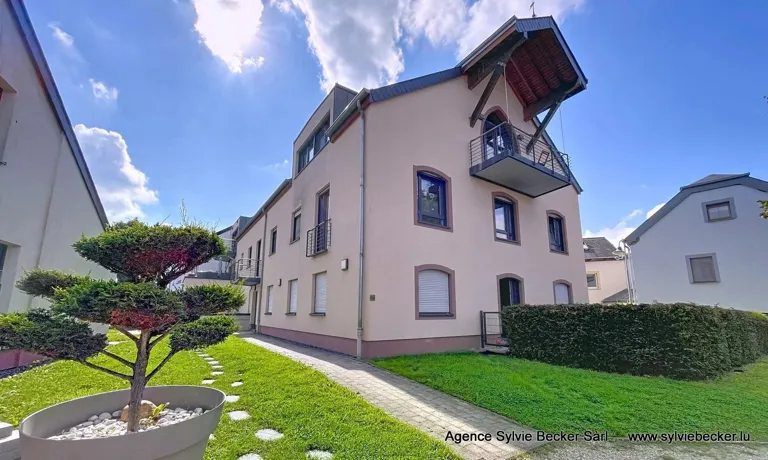 Appartement avec terrasse dans résidence fermée à Oberfeulen