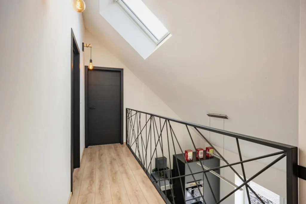 Esik - Duplex Apartment with Terrace in Modern Building