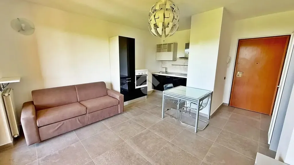 Elutuba - Rented Duplex with Lake View in Mercallo