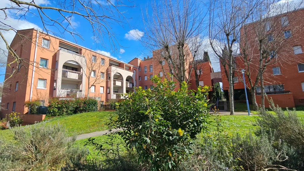 Jardin - Appartement Lumineux en Centre-ville à Castanet-Tolosan