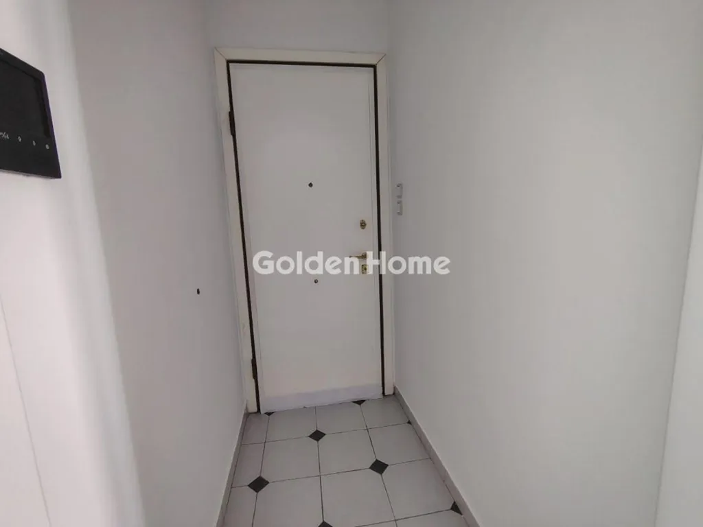 Hallway - Bright Apartment with Balcony in Green Area