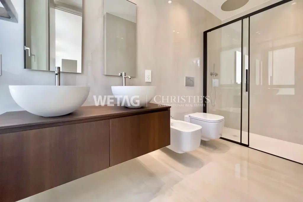 Salles de bain - Modern Apartment with Terraces in Ascona