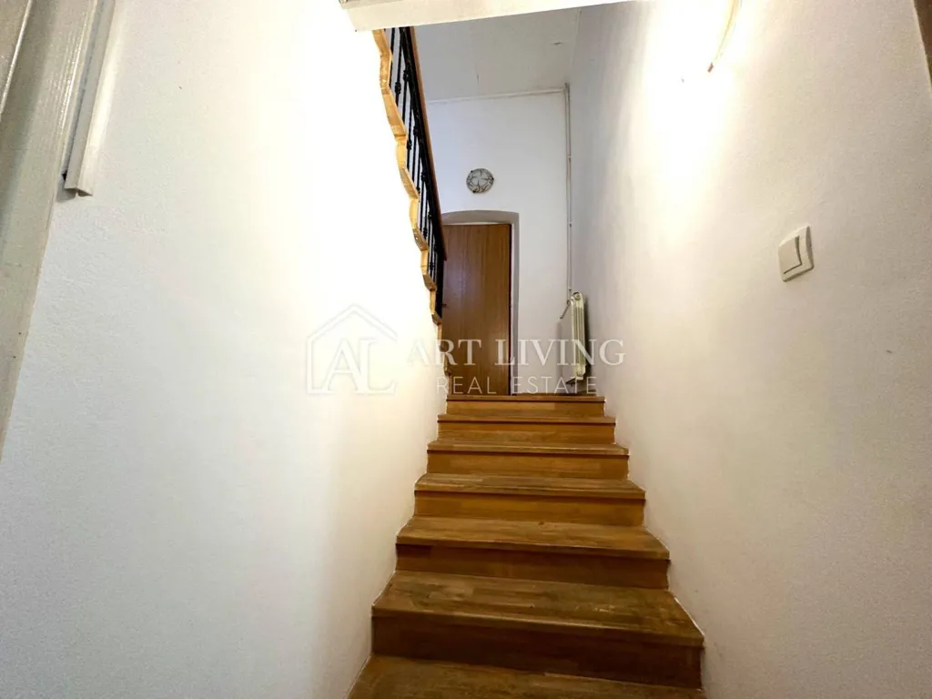 Pièces - Apartment with Terrace in Brtonigla