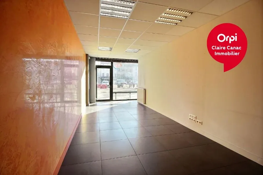 Pièces - Locaux Professionnels sur la Place Soult à Castres