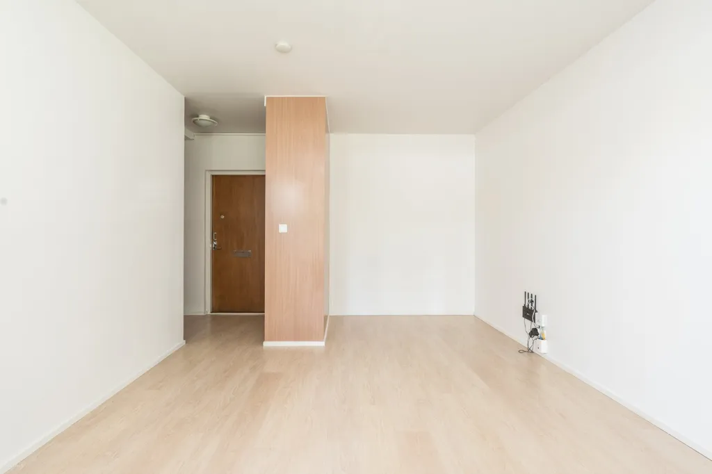 Rooms - One-Bedroom Flat with Large Balcony in Salo Centre