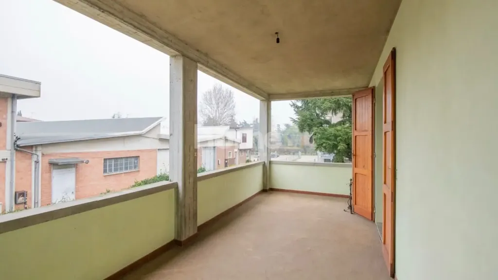 Balcon - Villa with Solar Panels in Albinea