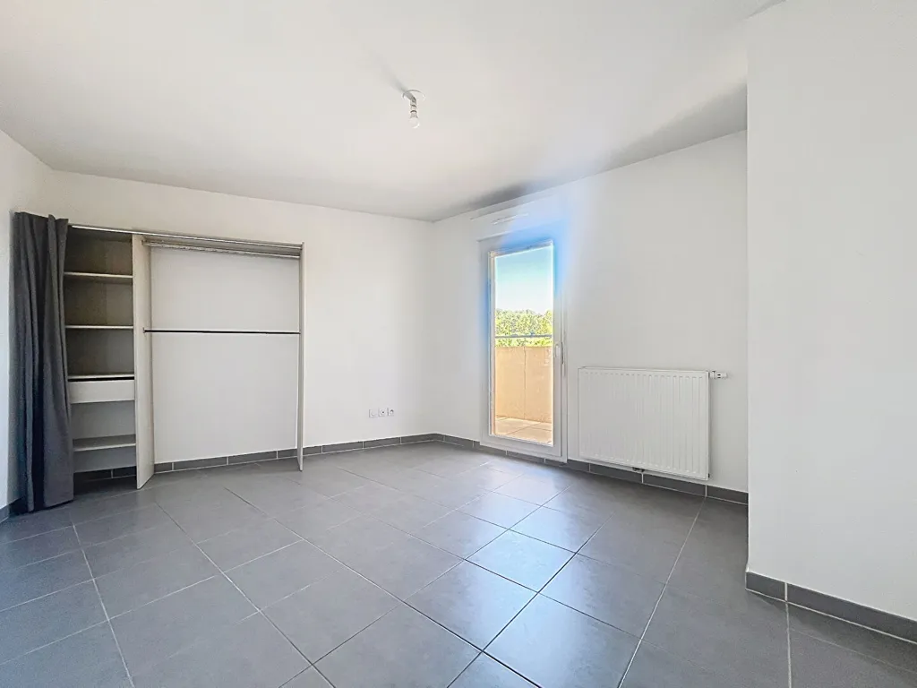 Toad - 3-Bed Apartment with Terrace in Gardanne