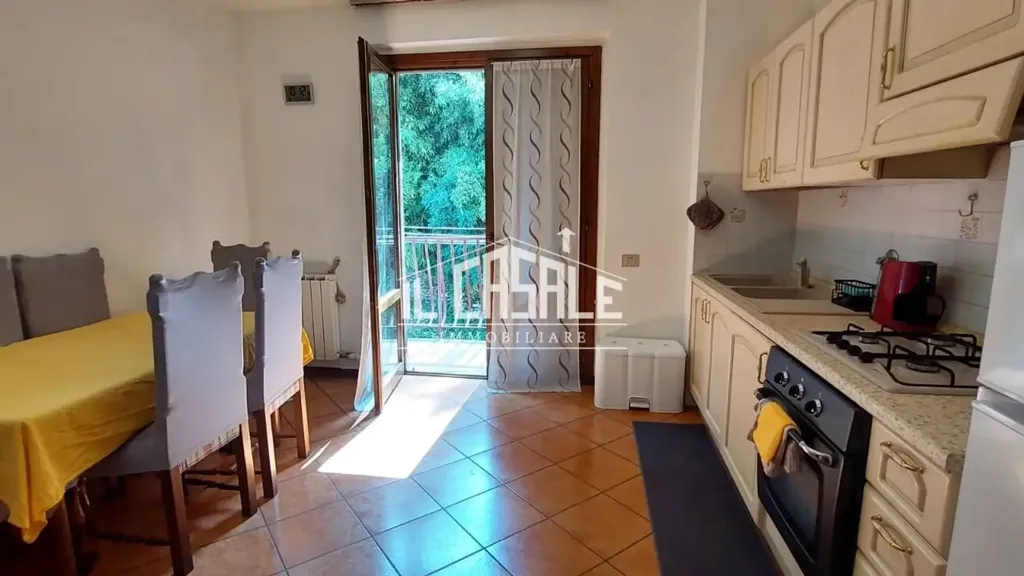 Cuisine - Quadrilocale with Balcony in Londa