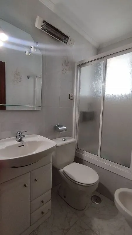 Salles de bain - Apartment with Terrace in Parque Alcosa