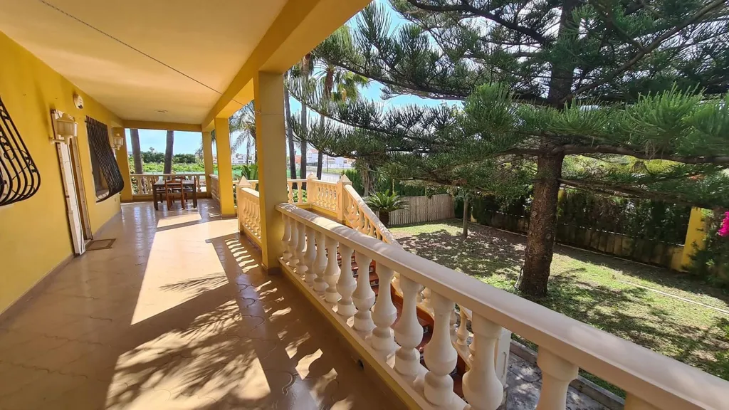 Terrasse - Chalet with Private Pool near Oliva Beach