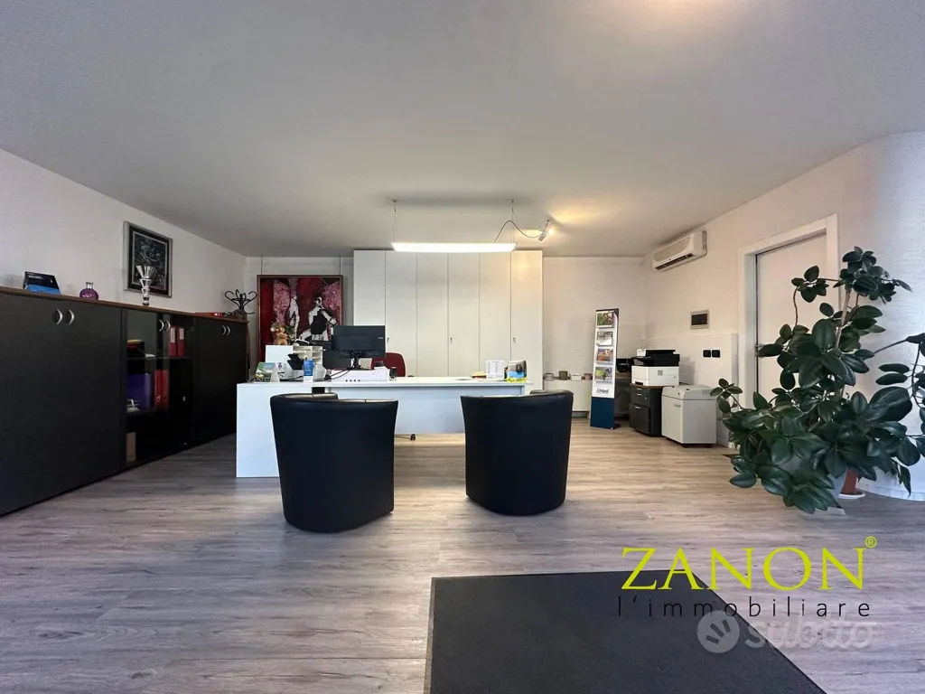 Bureau - Studio Office with Private Courtyard in Cormons