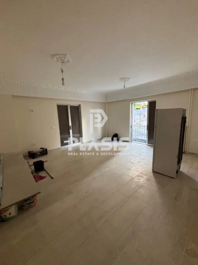 Séjour - Ground Floor Apartment with Balcony in Kerasini