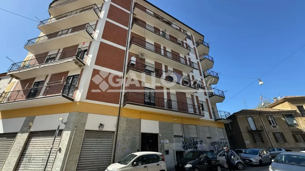 Välivaade - Semi-Basement Flat in Cosenza
