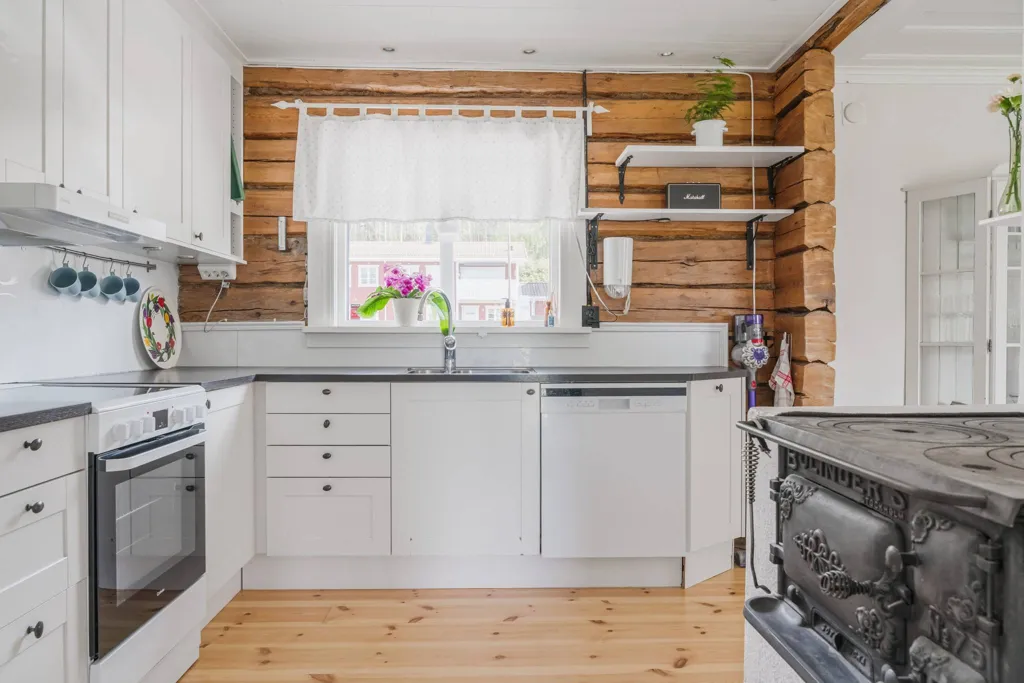 Cuisine - Timmer Villa in Dalarna with Balcony
