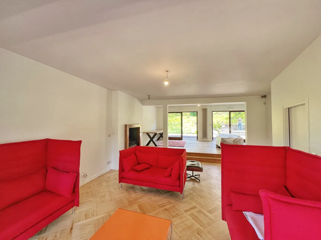 Elutuba - Architectural Villa with Garden in Lyon 5ème
