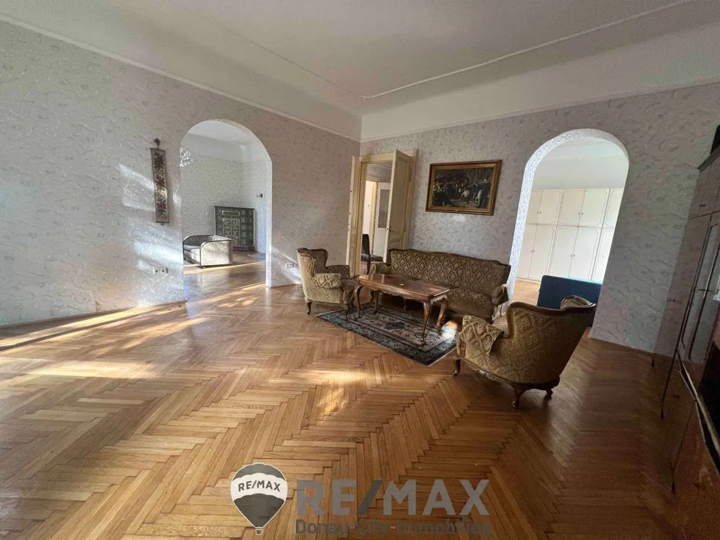 Séjour - Gründerzeit Villa with Development Potential in Vienna
