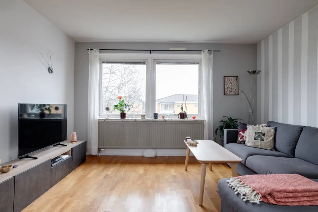 Elutuba - Modern Flat with Balcony in Karlslund