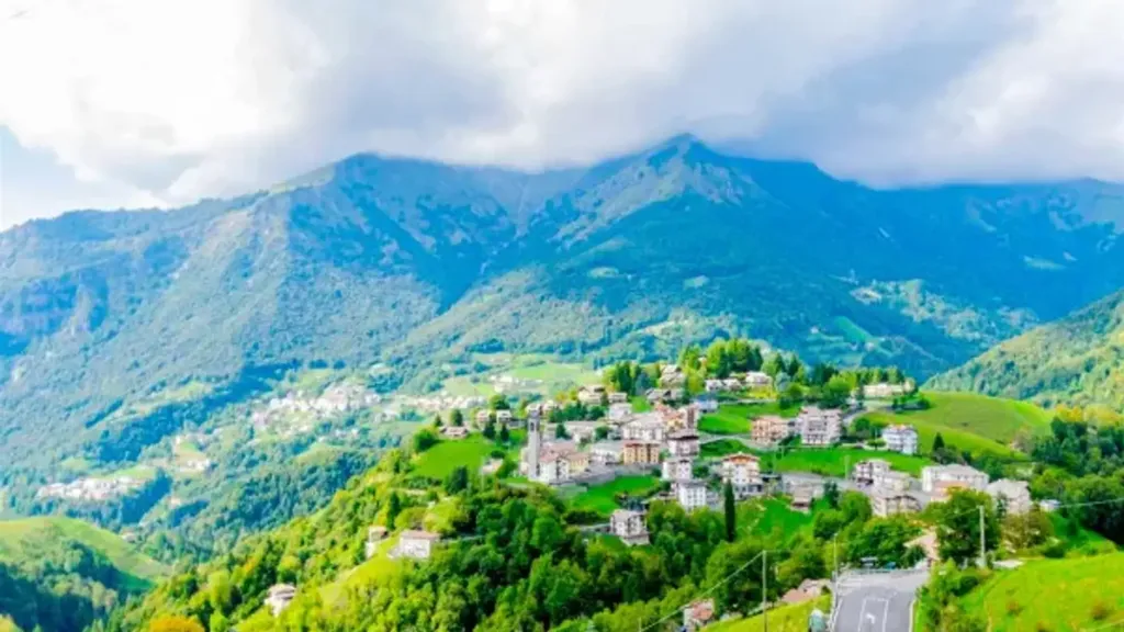 Rustic Property with Alpine View near Colle