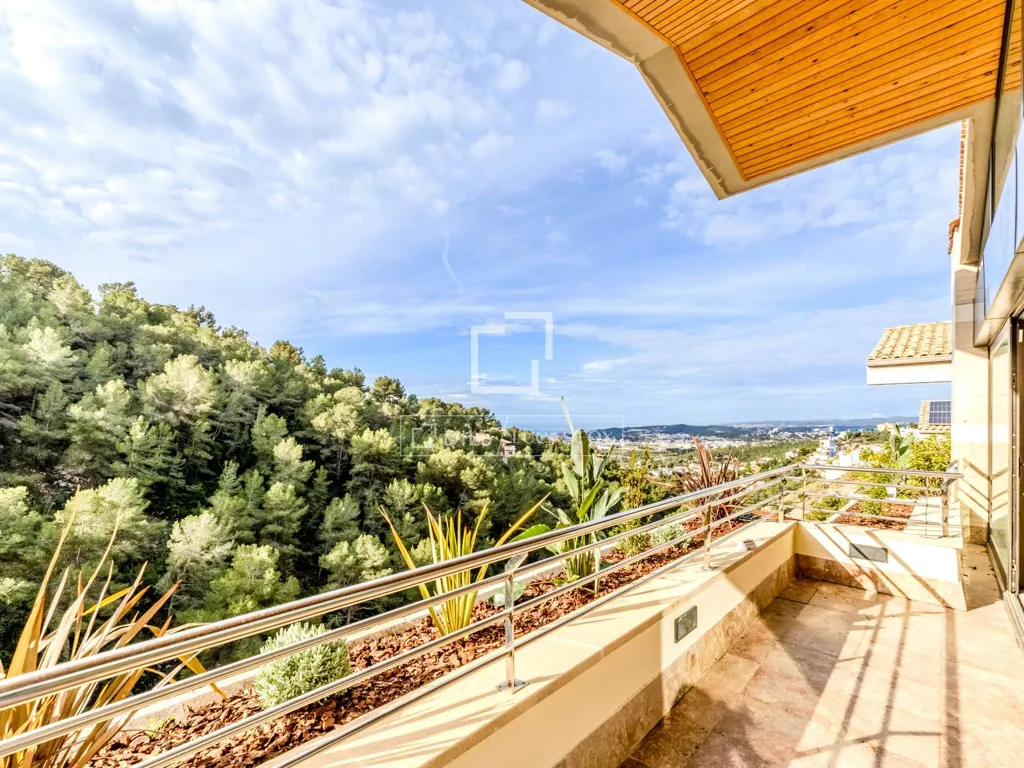 Balcon - Luxury Villa with Sea View in Sitges