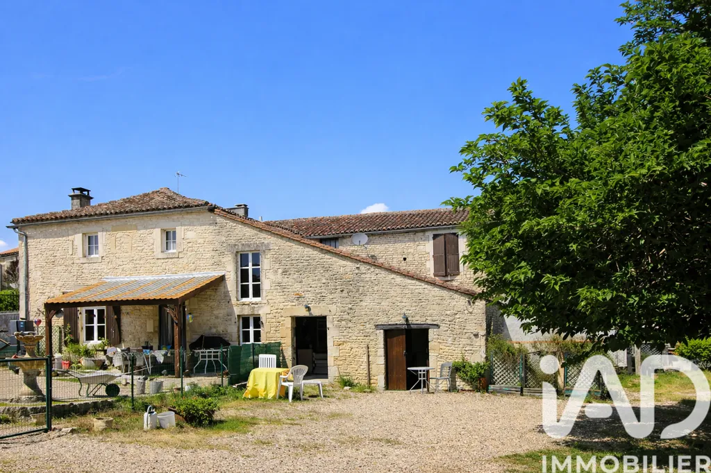 Välivaade - Charming Villa with Pool in Saint-Fraigne