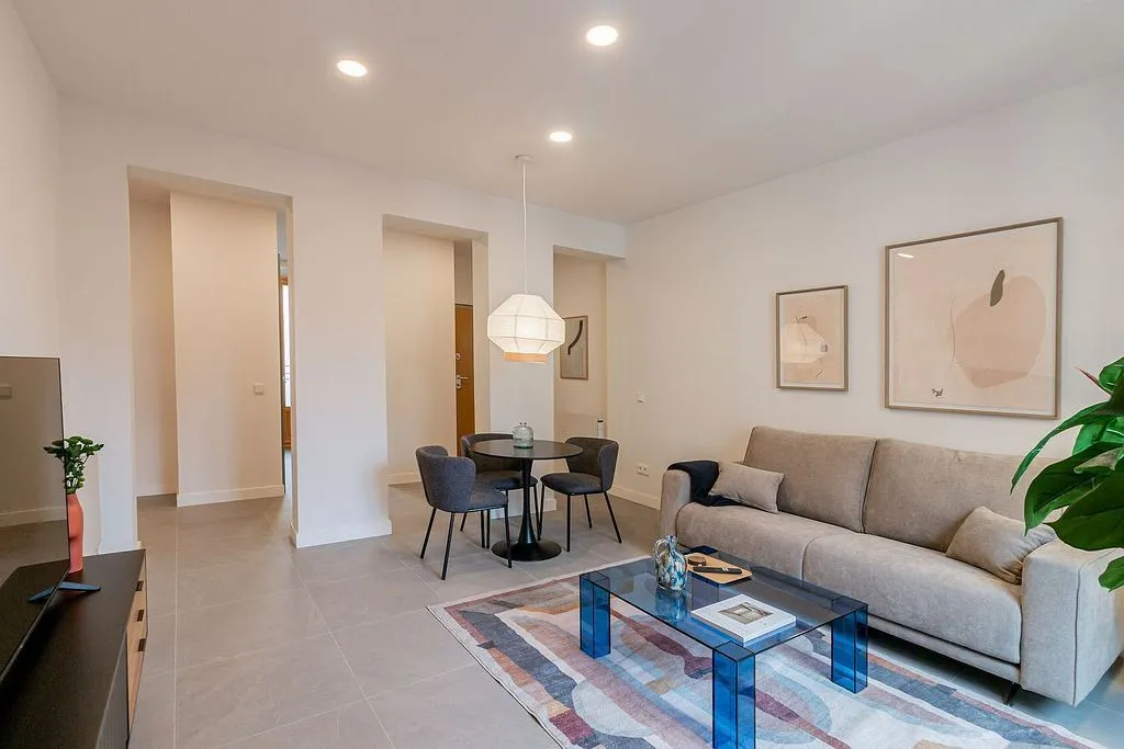 Elutuba - Furnished Flat with Balcony in Madrid