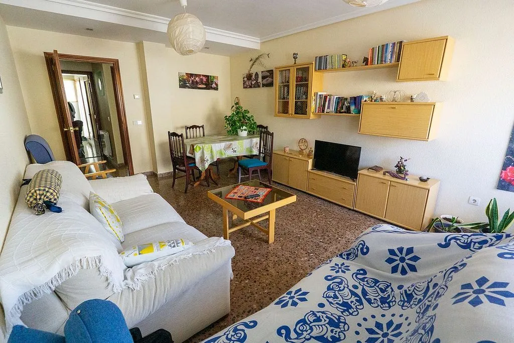 Séjour - Apartment with Balcony and Park View in Ibi