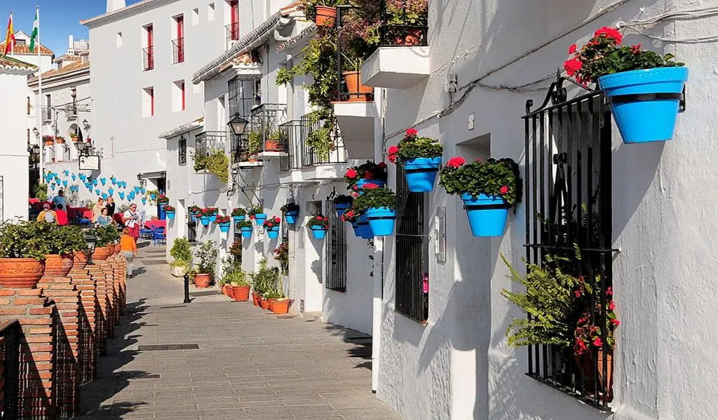 Apartment with Panoramic Views in Mijas