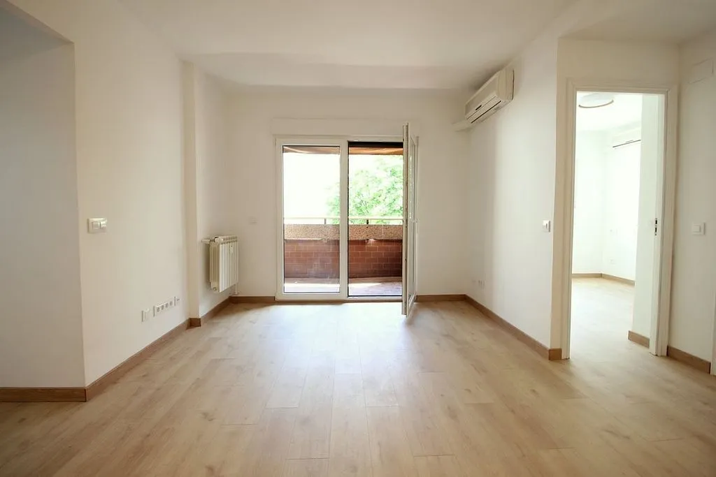 Apartment with Pool and Terrace in Goya
