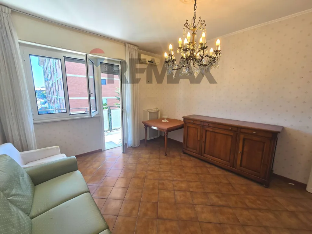 Elutuba - Spacious Triplex with Balcony in Milan