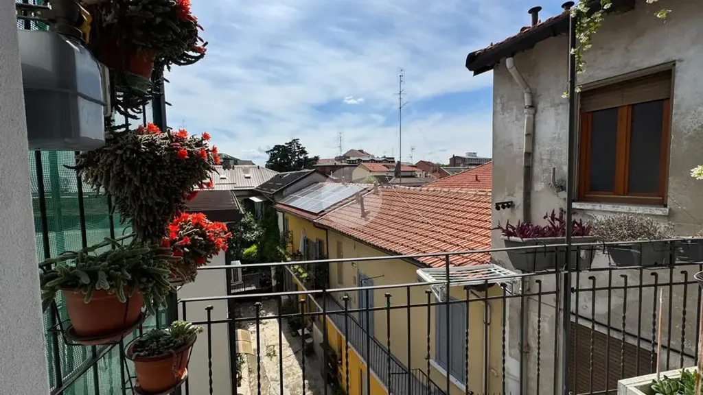 Balcone - Triplex Apartment with Garden View in Milan