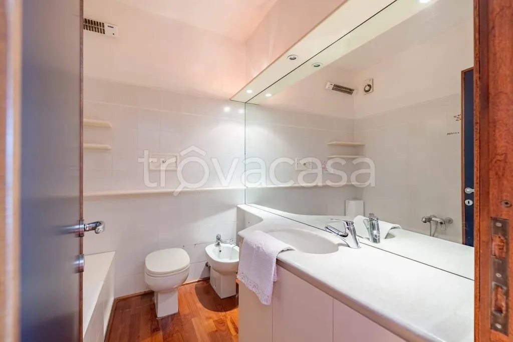Bagni - Luxury Flat with Seafront Balcony in Bordighera