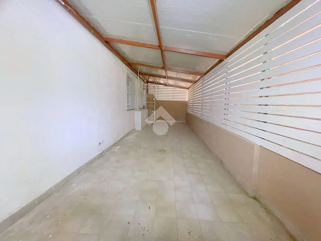 Terrass - Three-Bedroom Flat with Balcony in Palermo