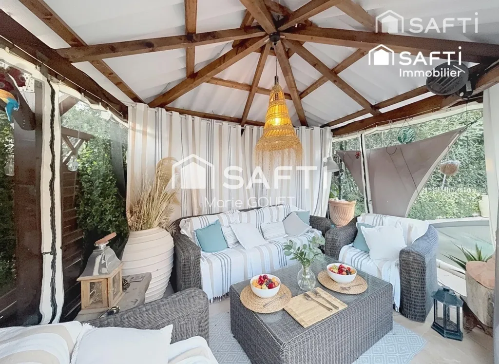 Terrasse - Villa Climatisée avec Piscine à Saint-Aygulf