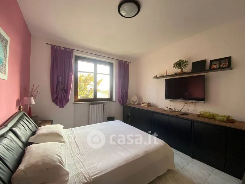 Magamistoad - Three-Storey Villa with Private Garden in Mortara