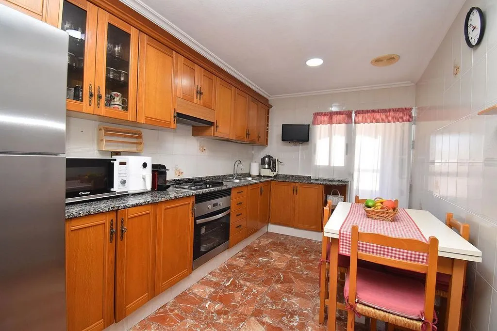 Kitchen - Apartment with Balcony in Santa Pola Centre