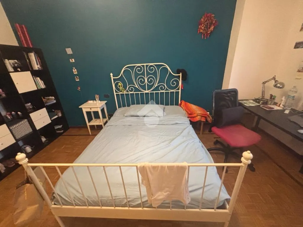 Bedrooms - 2-Bedroom Apartment with Balcony in Pavia