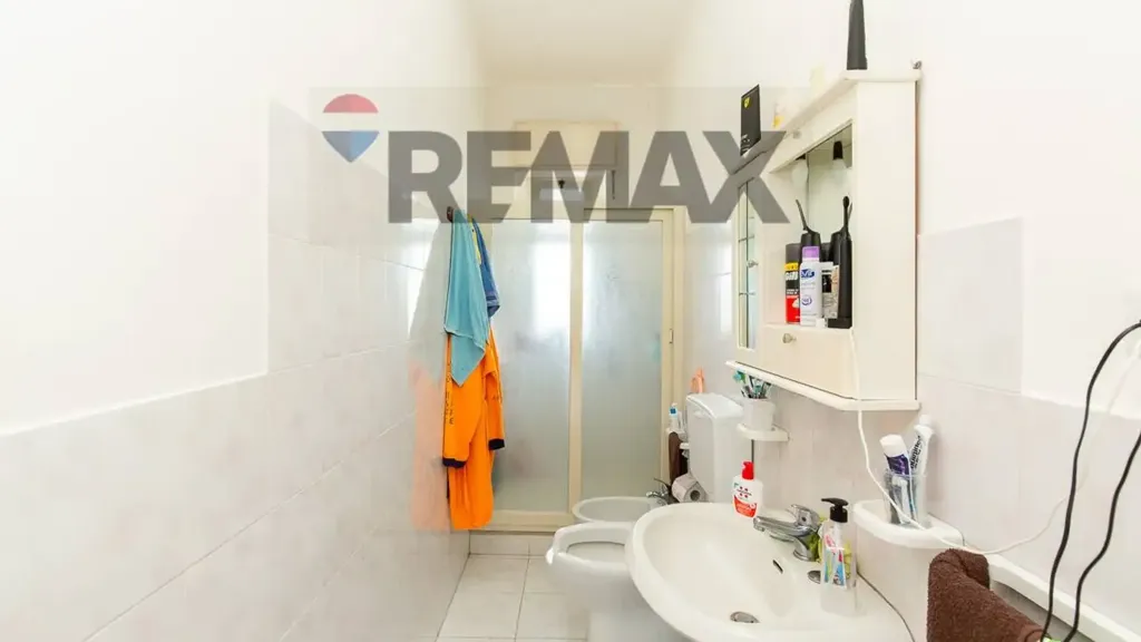 Vannitoad - 4-Room Apartment with Balcony in Catania