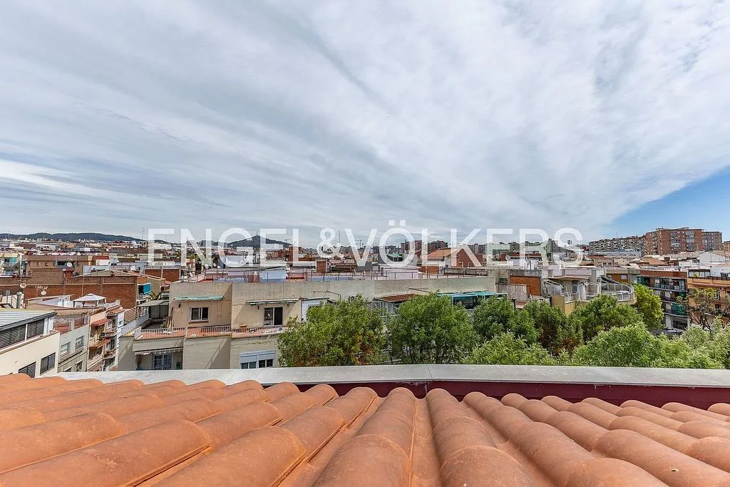 Terrass - Duplex Attic with Terraces in Cornellà