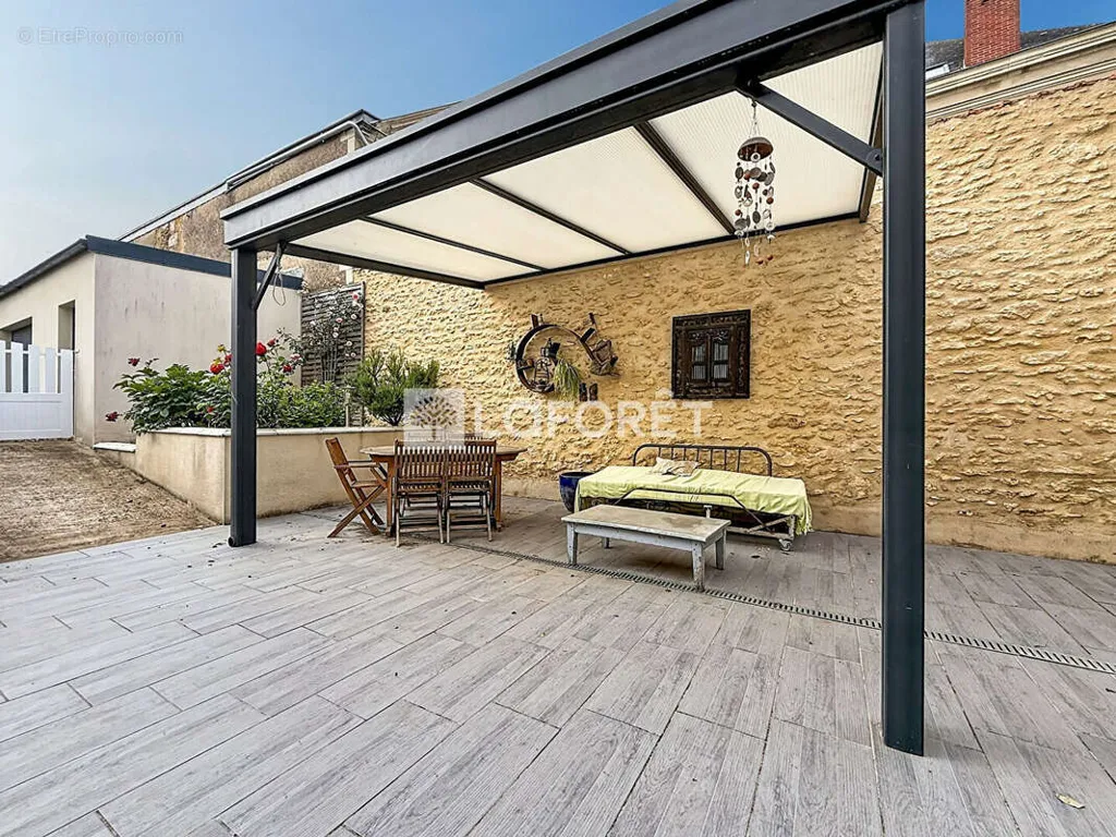Terrasse - Charming House with Pool in Thouarcé